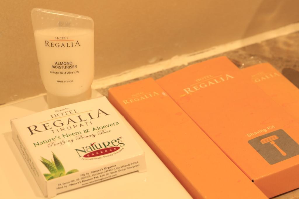 Hotel Regalia Tirupati Kültér fotó