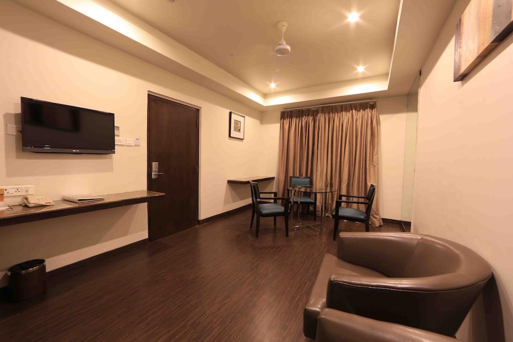 Hotel Regalia Tirupati Kültér fotó